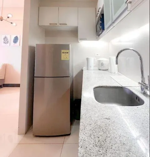 Aparthotel 1 Bedroom With Ocean View Balcony! Pool Access Near Mactan Airport